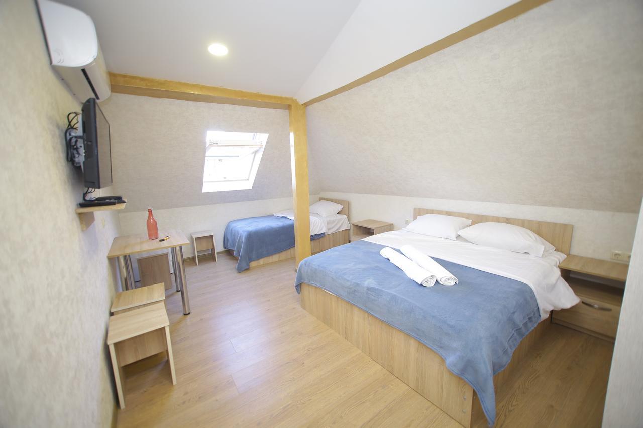 Four Rooms Tbilissi Extérieur photo
